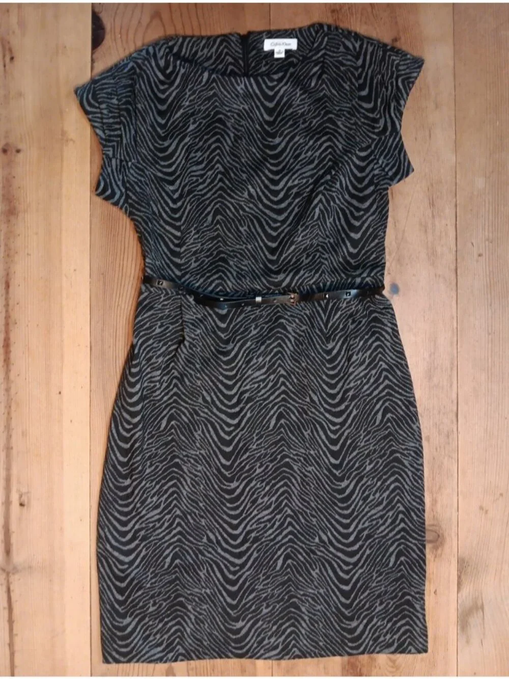 Calvin Klein Womens 10 Sheath Sweater Dress Belted Gray Zebra Fall Office Knit